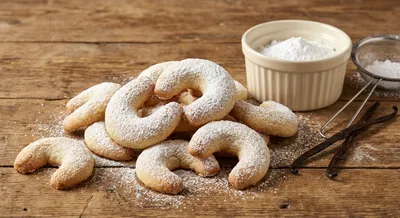 Vanilla Kipferls (White Cookies)